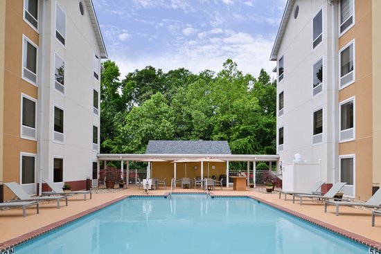 Hampton Inn & Suites Newport News (oyster Point)