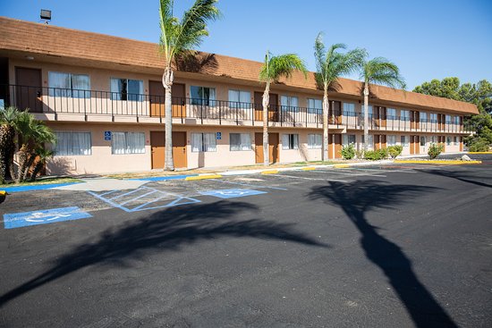 Buttonwillow Hotel