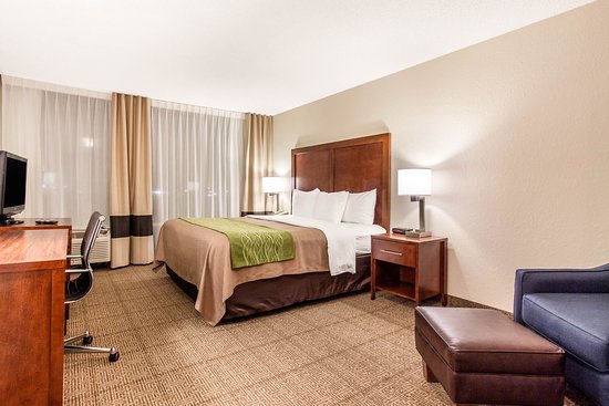 Comfort Inn & Suites Omaha Central