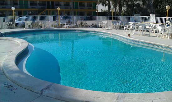 Summer Breeze Motel