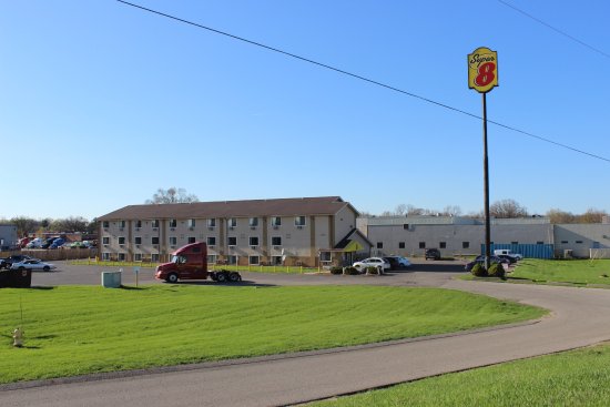 Super 8 by Wyndham Wyoming/Grand Rapids Area