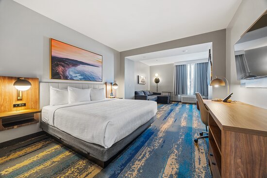 La Quinta Inn & Suites By Wyndham La Habra