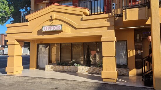 Howard Johnson by Wyndham Reno