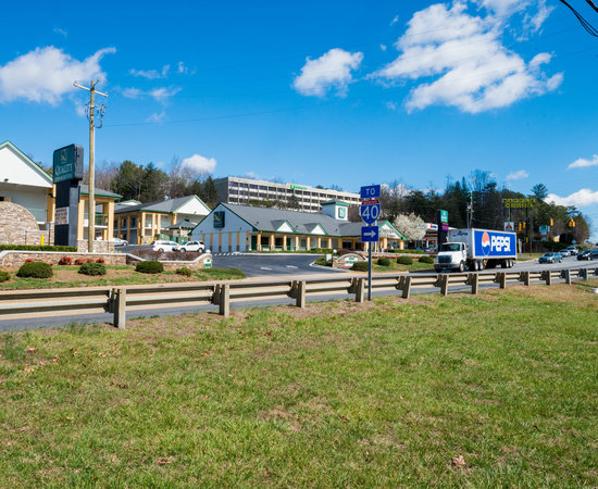 Super 8 by Wyndham Asheville/Biltmore