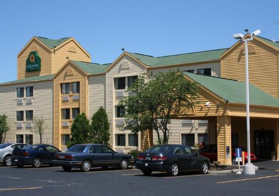 Quality Inn Milwaukee Route 45