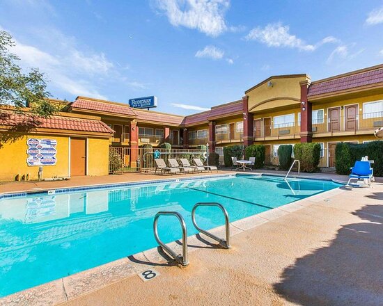 Rodeway Inn & Suites