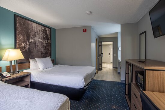 Super 8 by Wyndham Rockford