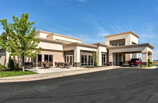 Comfort Inn & Suites Logan Near University