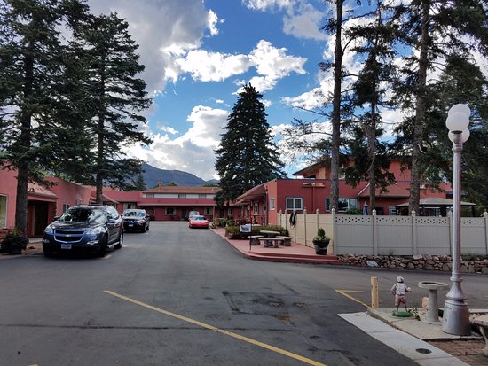 Rainbow Lodge and Inn