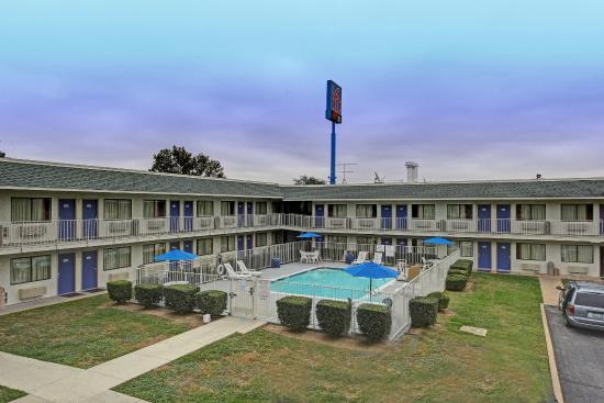 Motel 6 San Marcos, TX