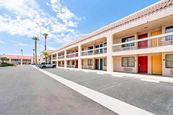 Signature Inn Indio I-10 Coachella Valley