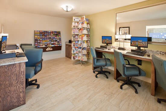 Holiday Inn Express & Suites Branson 76 Central
