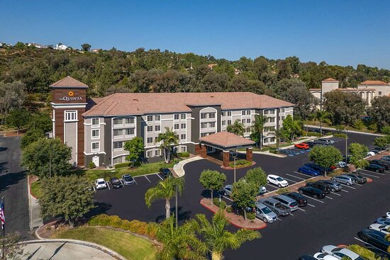 La Quinta Inn & Suites by Wyndham Santa Clarita - Valencia