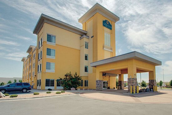 La Quinta Inn & Suites by Wyndham Denver Gateway Park