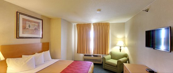 Econo Lodge West I-29 West Acres Mall