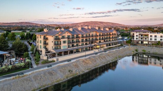 The Lodge at Columbia Point