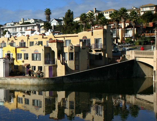 Capitola Venetian Hotel