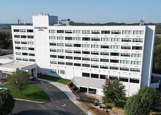 Doubletree By Hilton Clarksville Riverview