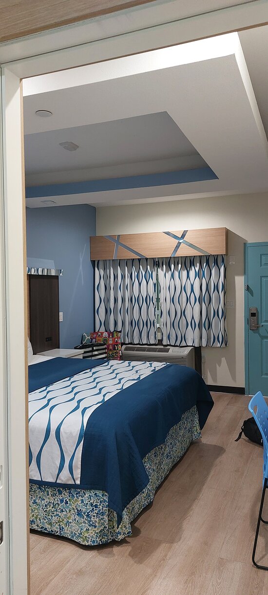 La Vyoma Villas, Westpark Hwy 6