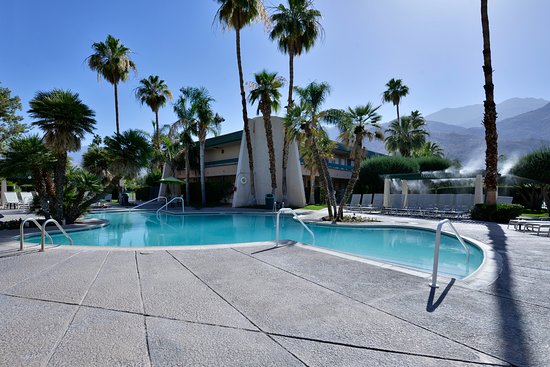 Travelodge by Wyndham Palm Springs