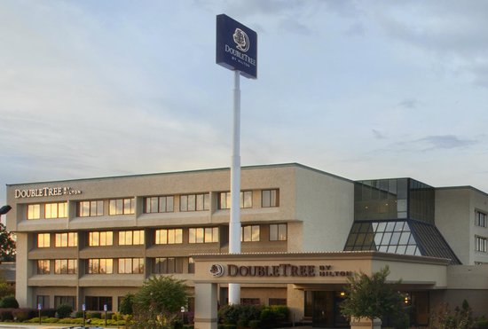 DoubleTree by Hilton Hotel Fayetteville