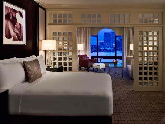 The Royal Sonesta Harbor Court Baltimore