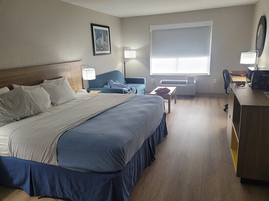 Days Inn by Wyndham Dallas Garland West