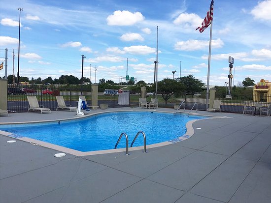 Country Inn & Suites by Radisson Indianapolis East