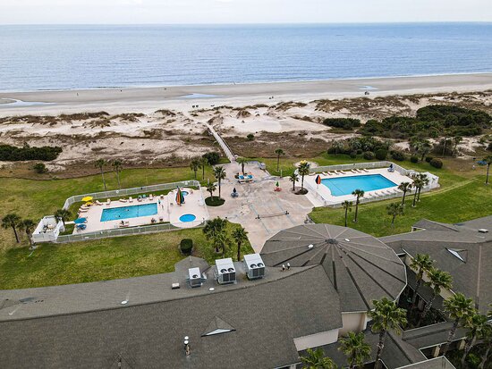 Days Inn & Suites by Wyndham Jekyll Island