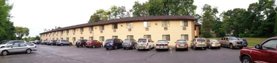 Travelodge by Wyndham Muskegon
