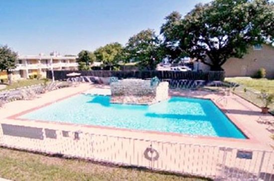Mid Towne Inn and Suites