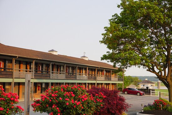 Harvest Drive Family Inn