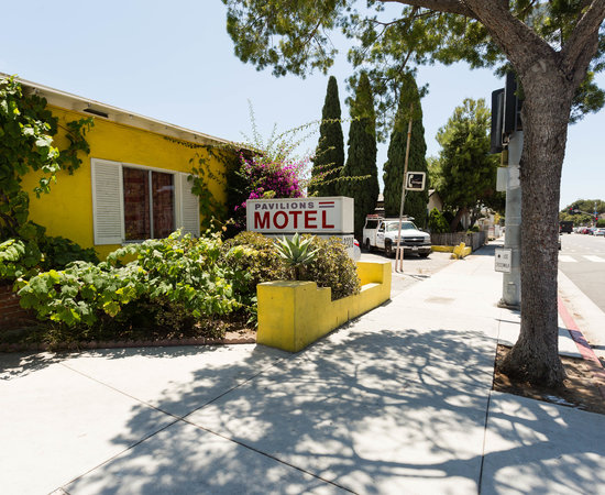 Pavilions Motel