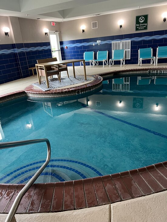 La Quinta Inn & Suites by Wyndham Denton - University Drive