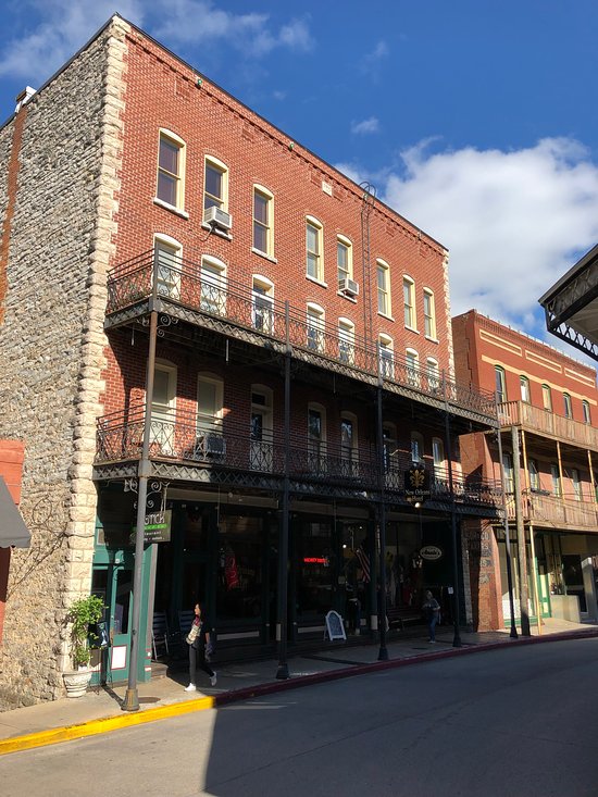 The New Orleans Hotel