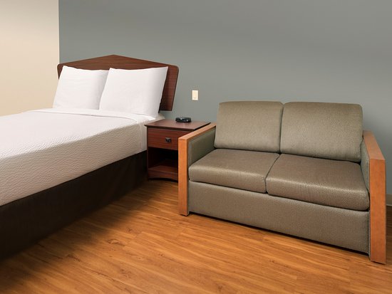 WoodSpring Suites Topeka