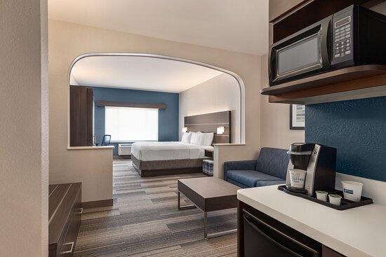 Holiday Inn Express & Suites Denver Airport by IHG