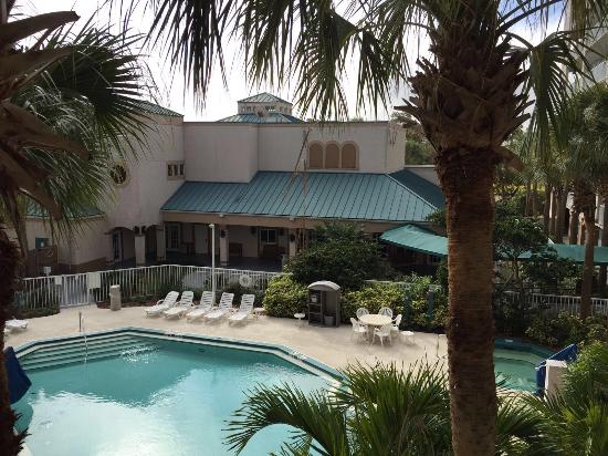 Quality Suites East Hotel Orlando