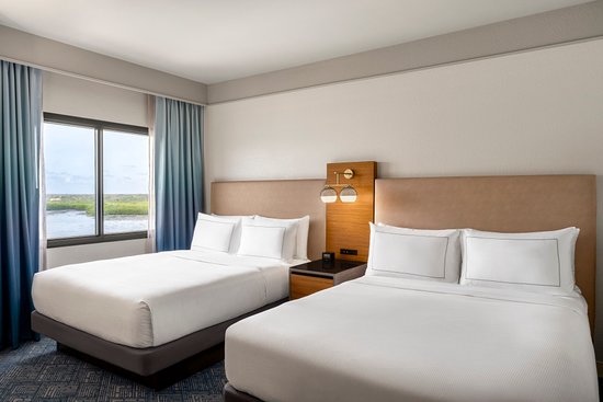 DoubleTree by Hilton Tampa Rocky Point Waterfront