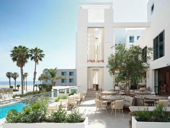 Sandbourne Santa Monica, Autograph Collection