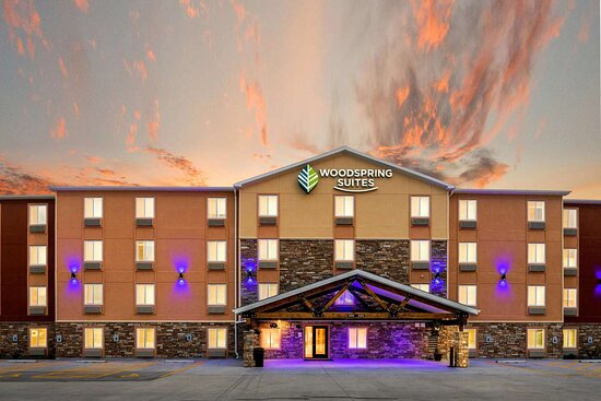 Woodspring Suites Davenport