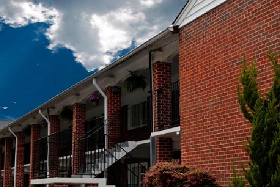 Rodeway Inn & Suites Williamsburg Central