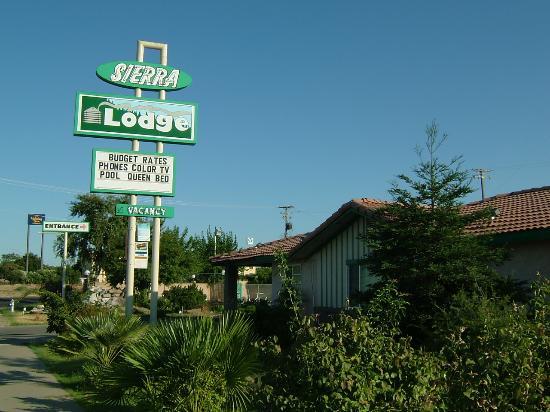 Sierra Lodge