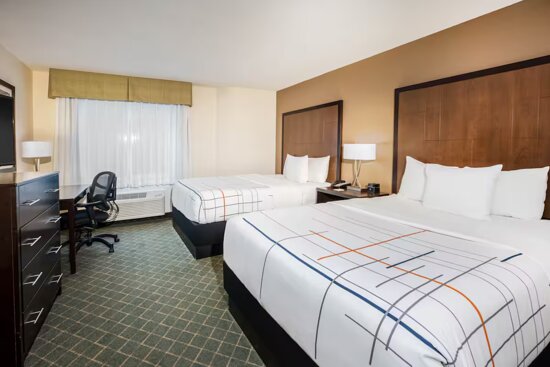 La Quinta Inn and Suites By Wyndham Portland Airport
