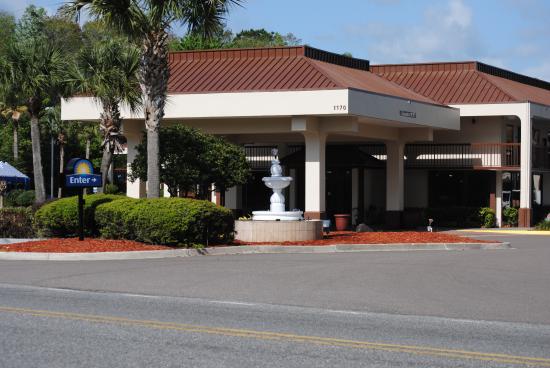 Days Inn by Wyndham Jacksonville Airport