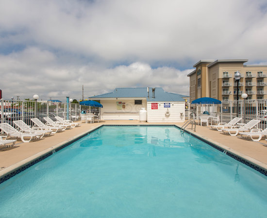 Thunderbird Beach Motel