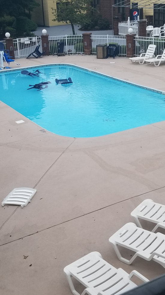 Ambassadors Inn & Suites
