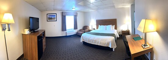 Sunflower Inn & Suites