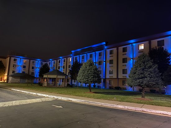 Days Inn and Suites by Wyndham Hammond, In