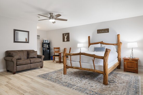 East Shore Lodging
